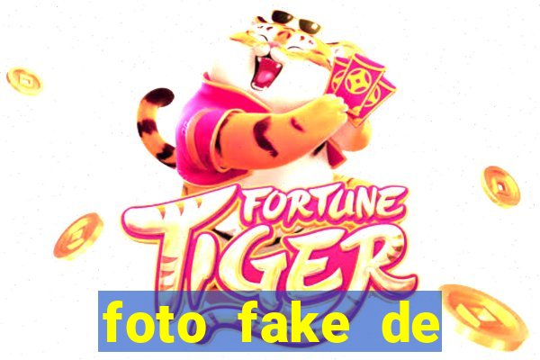 foto fake de menina cacheada